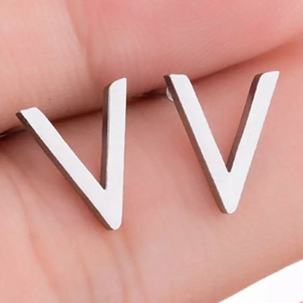 v shaped Small sliver stud earrings
